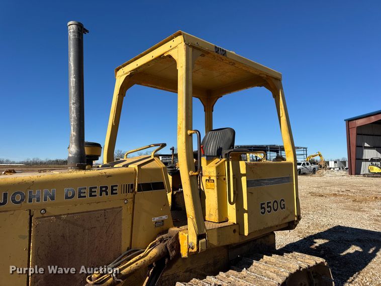 image for item EN0885 1989 John Deere 550G dozer