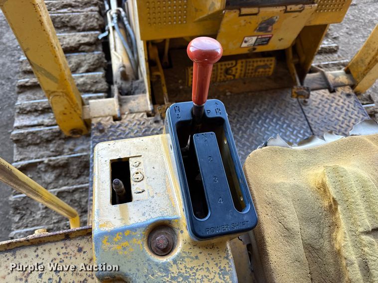 image for item EN0885 1989 John Deere 550G dozer