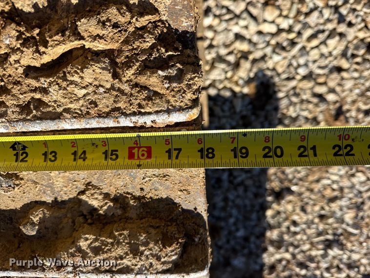 image for item EN0885 1989 John Deere 550G dozer