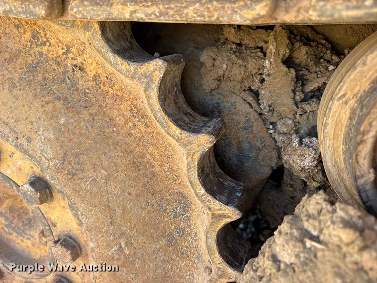 image for item EN0885 1989 John Deere 550G dozer