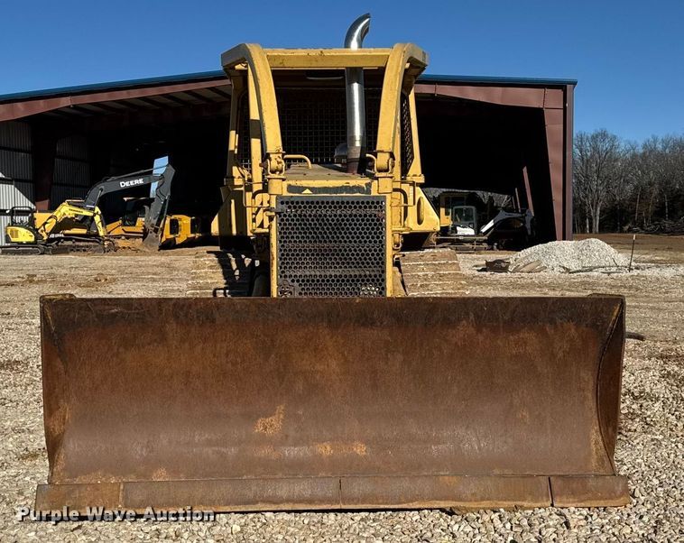 image for item EN0886 1990 Caterpillar D5H dozer