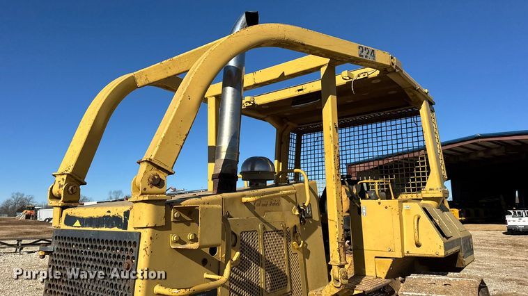 image for item EN0886 1990 Caterpillar D5H dozer