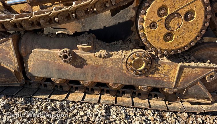 image for item EN0886 1990 Caterpillar D5H dozer