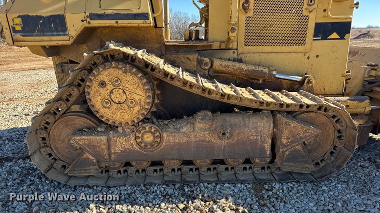 image for item EN0886 1990 Caterpillar D5H dozer