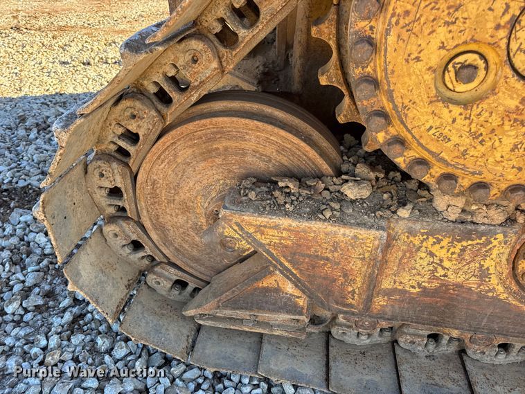 image for item EN0886 1990 Caterpillar D5H dozer