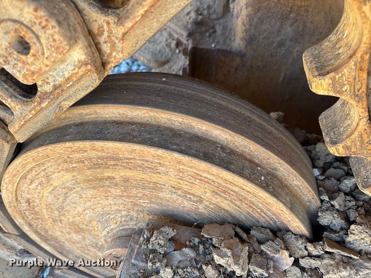 image for item EN0886 1990 Caterpillar D5H dozer