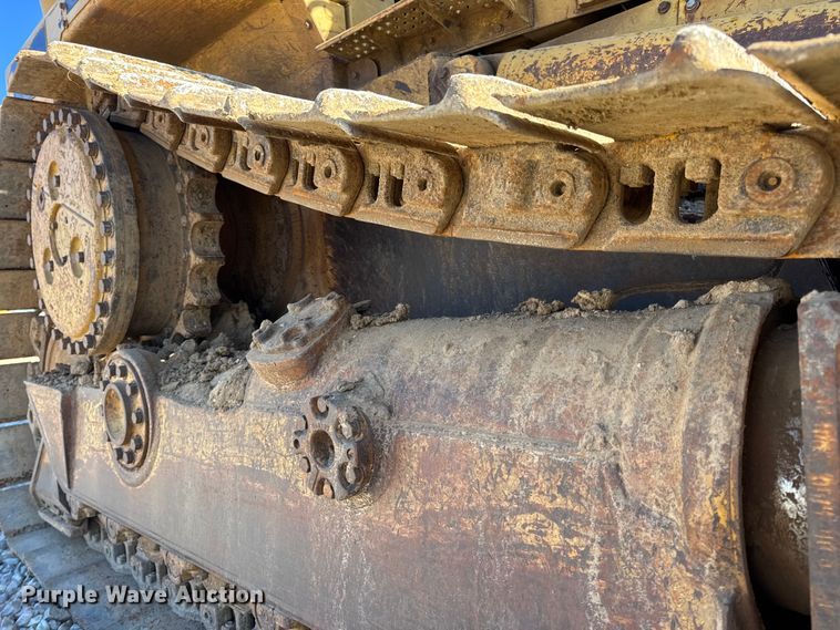image for item EN0886 1990 Caterpillar D5H dozer