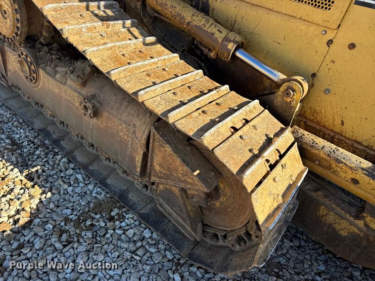 image for item EN0886 1990 Caterpillar D5H dozer