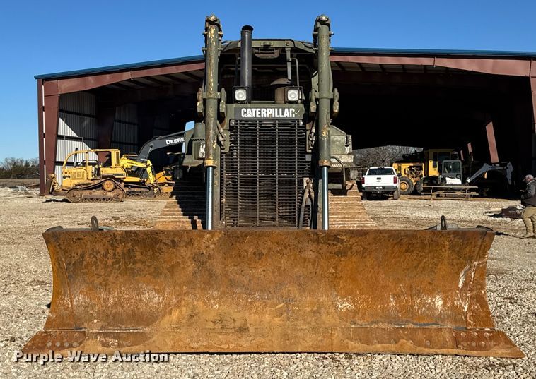 image for item EN0887 1992 Caterpillar D7H dozer
