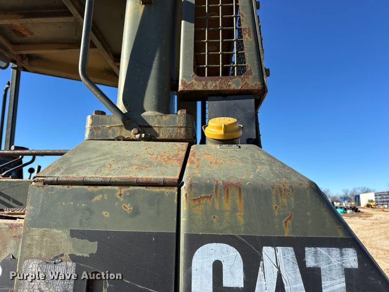 image for item EN0887 1992 Caterpillar D7H dozer