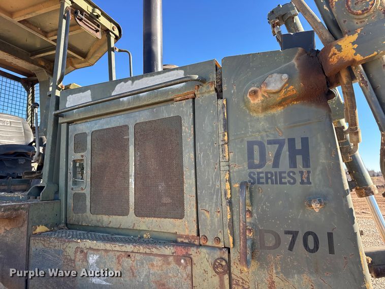 image for item EN0887 1992 Caterpillar D7H dozer