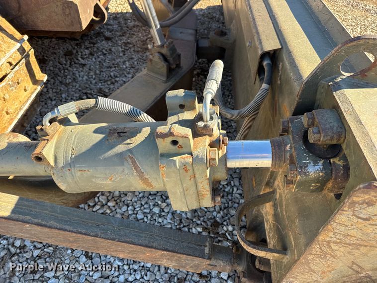 image for item EN0887 1992 Caterpillar D7H dozer