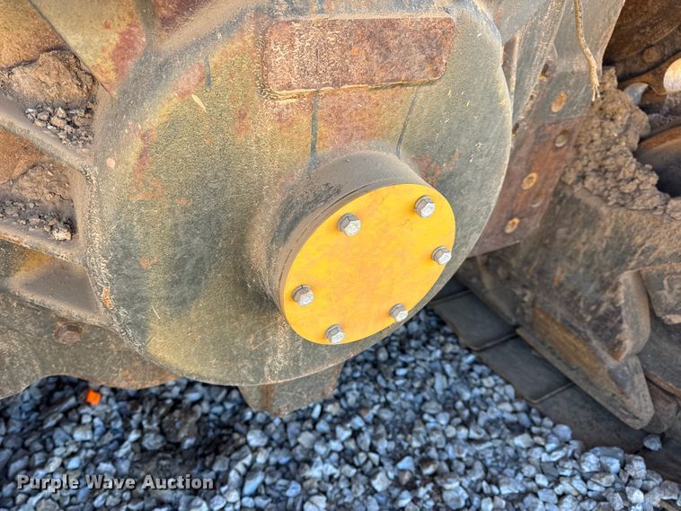 image for item EN0887 1992 Caterpillar D7H dozer