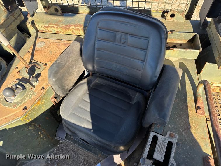 image for item EN0887 1992 Caterpillar D7H dozer