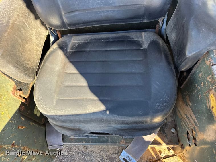 image for item EN0887 1992 Caterpillar D7H dozer