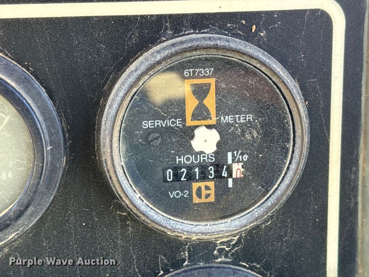 image for item EN0887 1992 Caterpillar D7H dozer