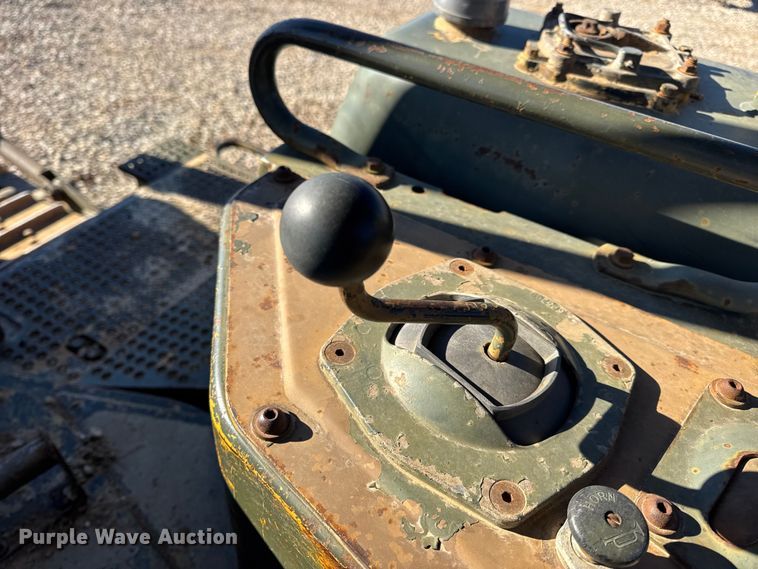 image for item EN0887 1992 Caterpillar D7H dozer