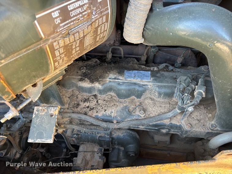 image for item EN0887 1992 Caterpillar D7H dozer