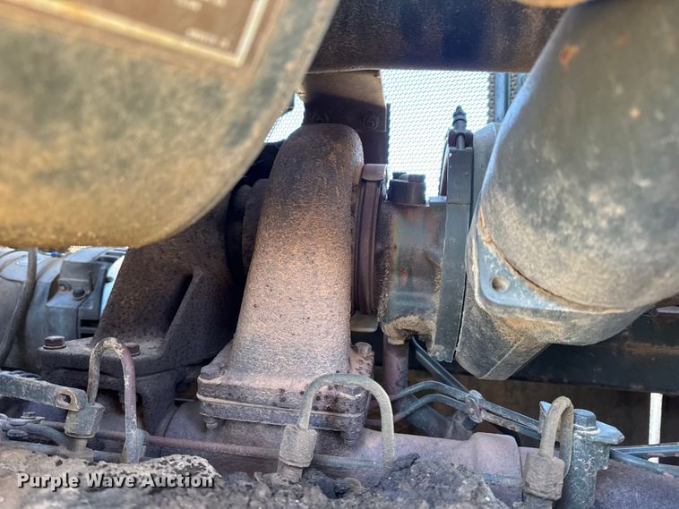 image for item EN0887 1992 Caterpillar D7H dozer