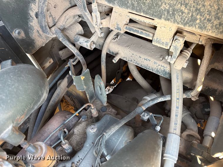 image for item EN0887 1992 Caterpillar D7H dozer