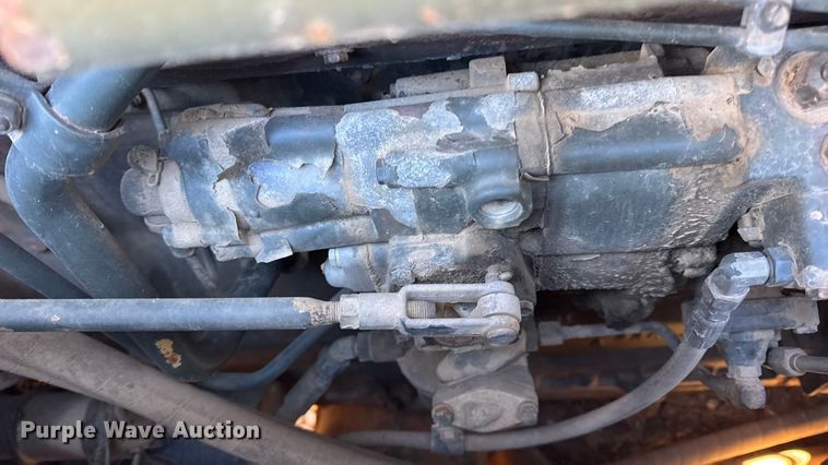 image for item EN0887 1992 Caterpillar D7H dozer