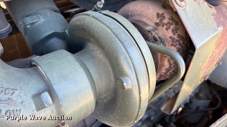 image for item EN0887 1992 Caterpillar D7H dozer