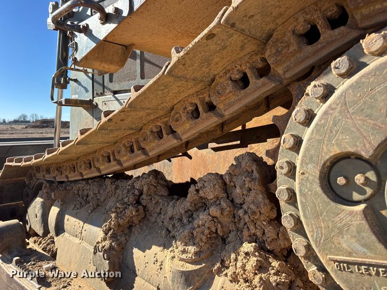 image for item EN0887 1992 Caterpillar D7H dozer