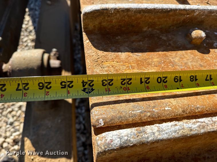 image for item EN0887 1992 Caterpillar D7H dozer