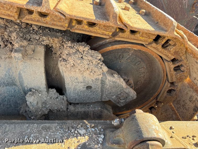 image for item EN0887 1992 Caterpillar D7H dozer