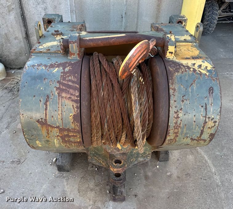 image for item EN0887 1992 Caterpillar D7H dozer