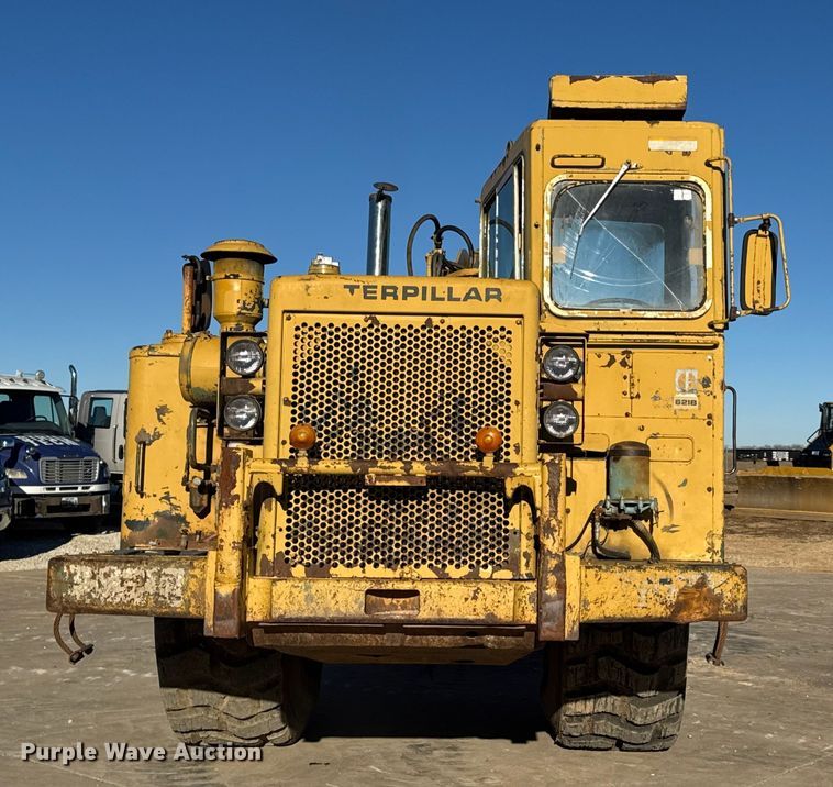 image for item EN0888 1985 Caterpillar 621B conventional scraper 
