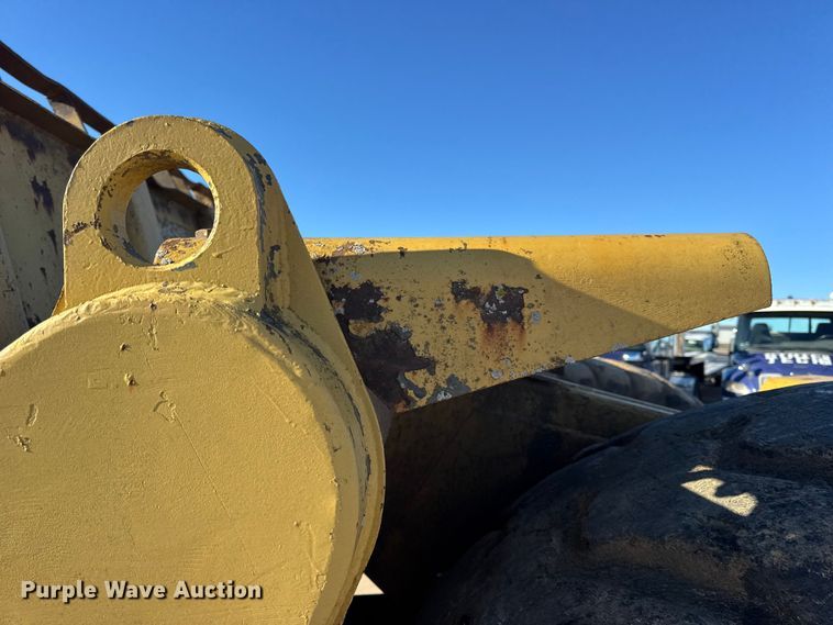 image for item EN0888 1985 Caterpillar 621B conventional scraper 