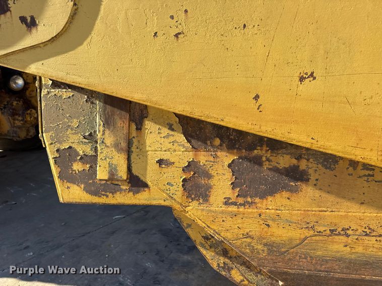 image for item EN0888 1985 Caterpillar 621B conventional scraper 