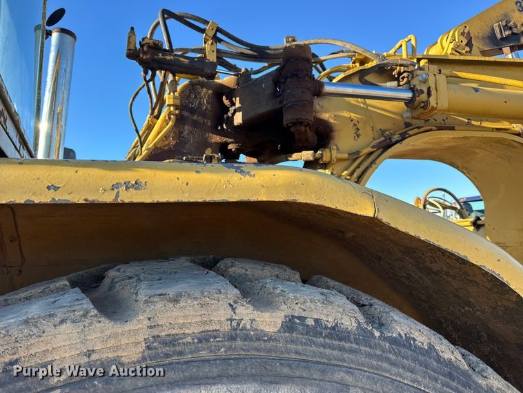 image for item EN0888 1985 Caterpillar 621B conventional scraper 