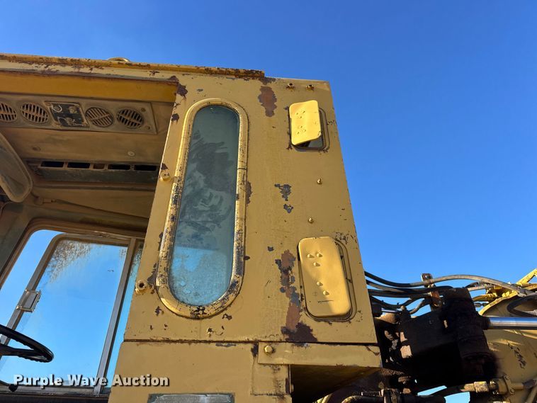image for item EN0888 1985 Caterpillar 621B conventional scraper 