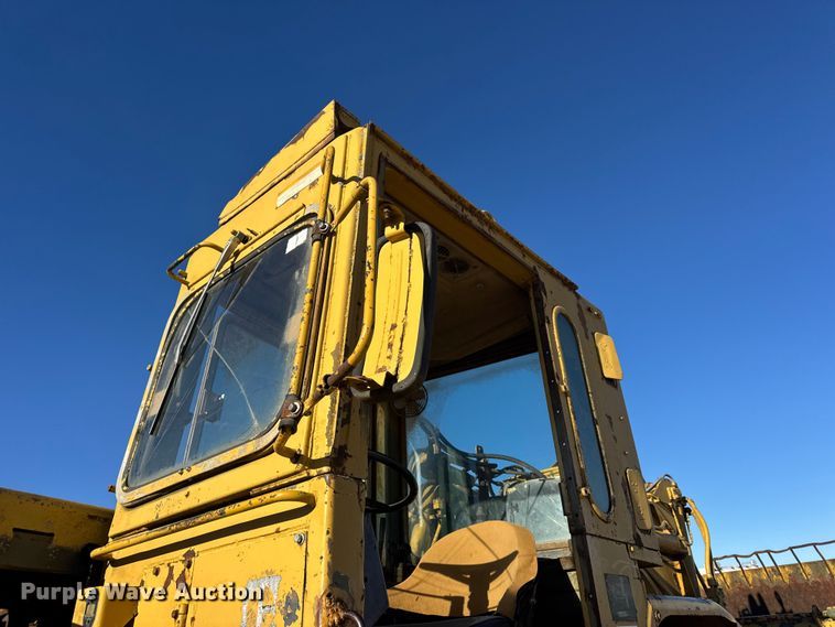 image for item EN0888 1985 Caterpillar 621B conventional scraper 