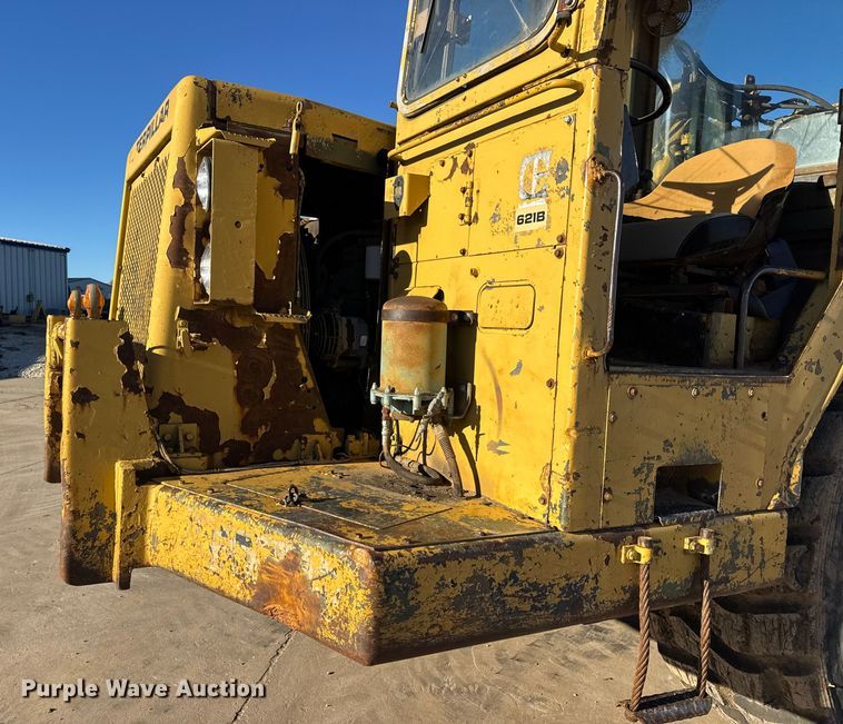 image for item EN0888 1985 Caterpillar 621B conventional scraper 