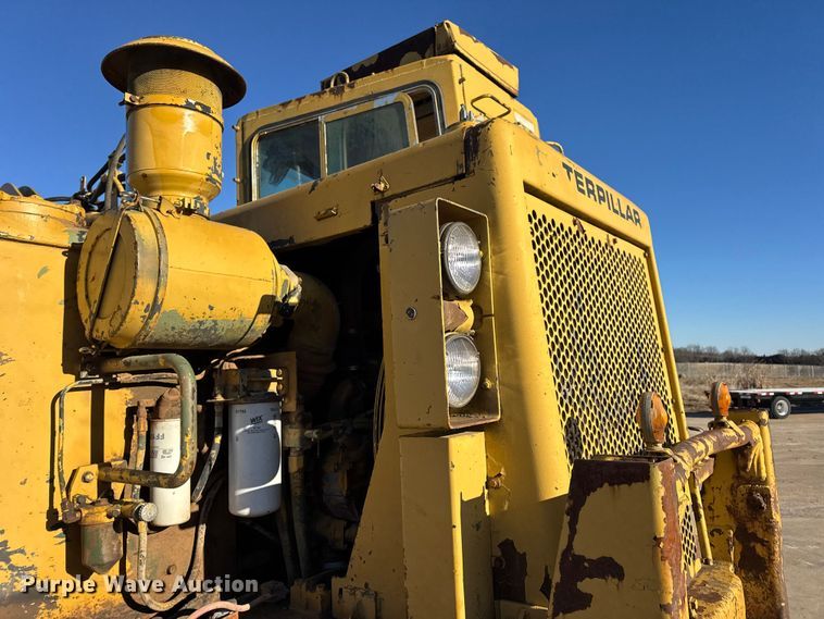 image for item EN0888 1985 Caterpillar 621B conventional scraper 