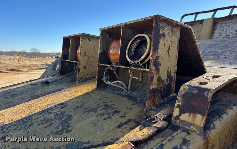 image for item EN0888 1985 Caterpillar 621B conventional scraper 