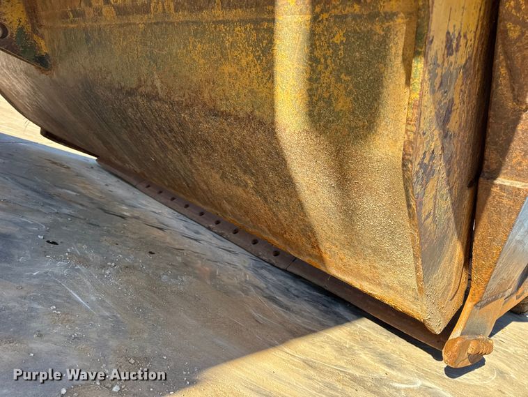 image for item EN0888 1985 Caterpillar 621B conventional scraper 