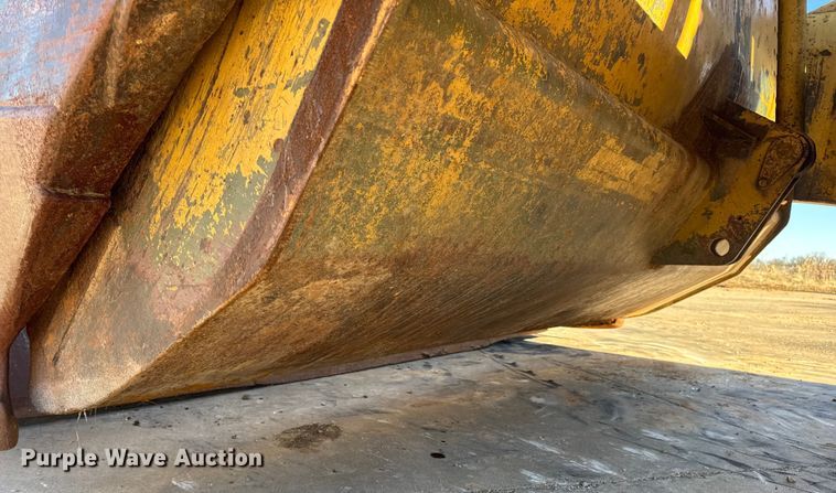 image for item EN0888 1985 Caterpillar 621B conventional scraper 