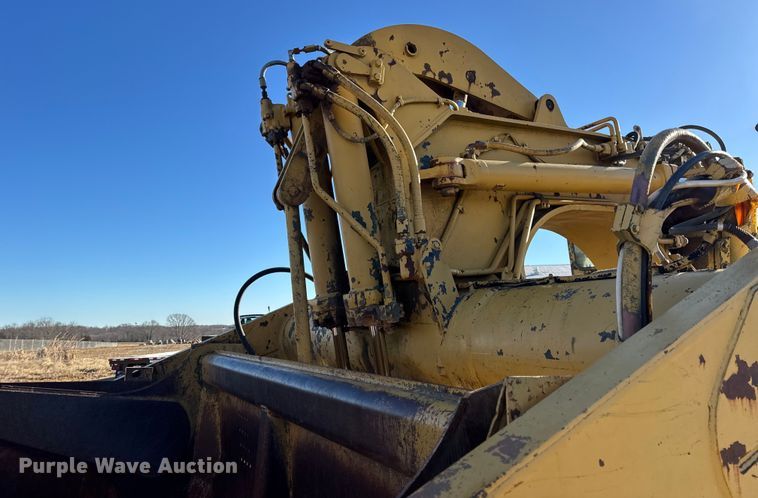 image for item EN0888 1985 Caterpillar 621B conventional scraper 