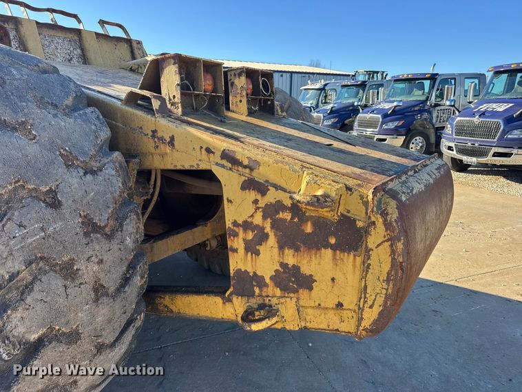 image for item EN0888 1985 Caterpillar 621B conventional scraper 