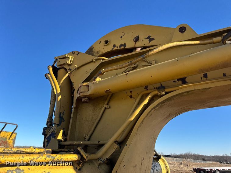 image for item EN0888 1985 Caterpillar 621B conventional scraper 
