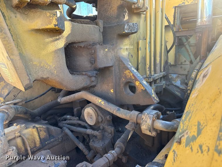 image for item EN0888 1985 Caterpillar 621B conventional scraper 