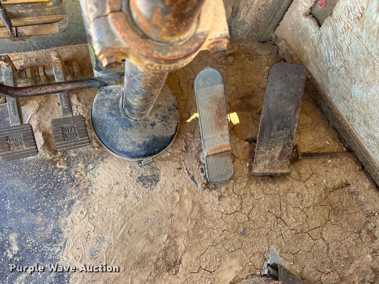 image for item EN0888 1985 Caterpillar 621B conventional scraper 