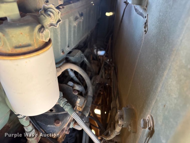 image for item EN0888 1985 Caterpillar 621B conventional scraper 