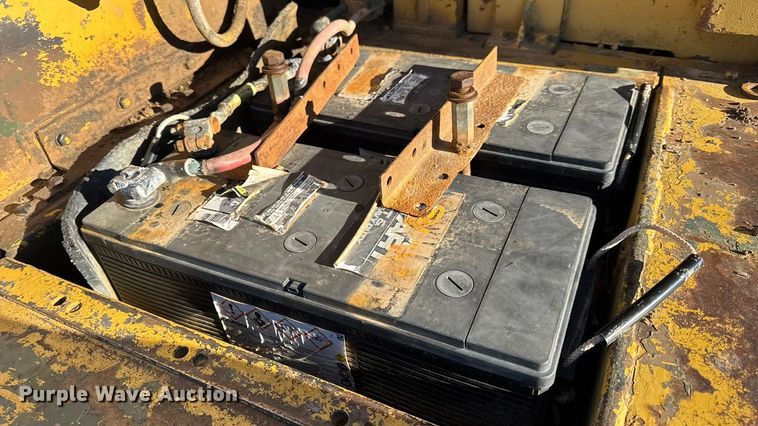 image for item EN0888 1985 Caterpillar 621B conventional scraper 