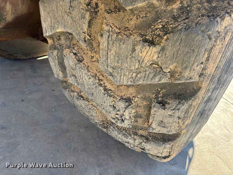 image for item EN0888 1985 Caterpillar 621B conventional scraper 