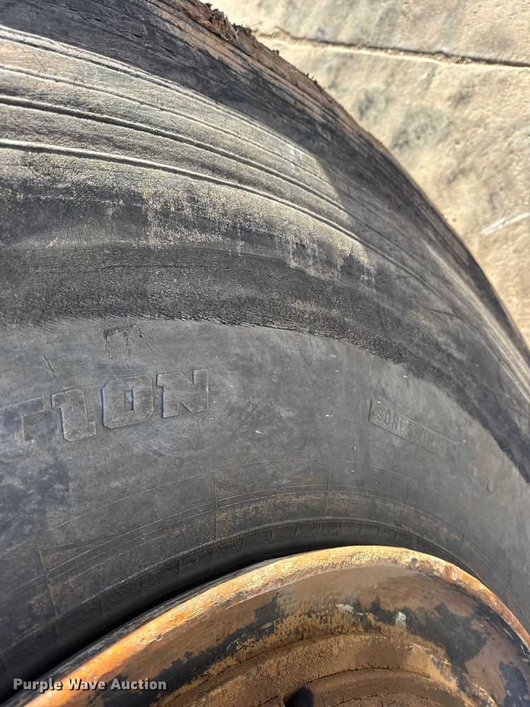 image for item EN0888 1985 Caterpillar 621B conventional scraper 